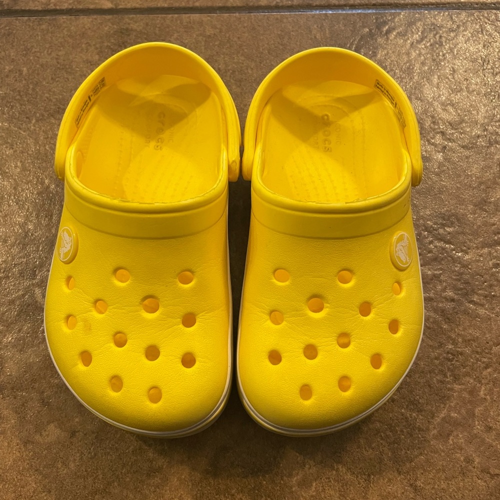 Toddler Crocs Size 9
